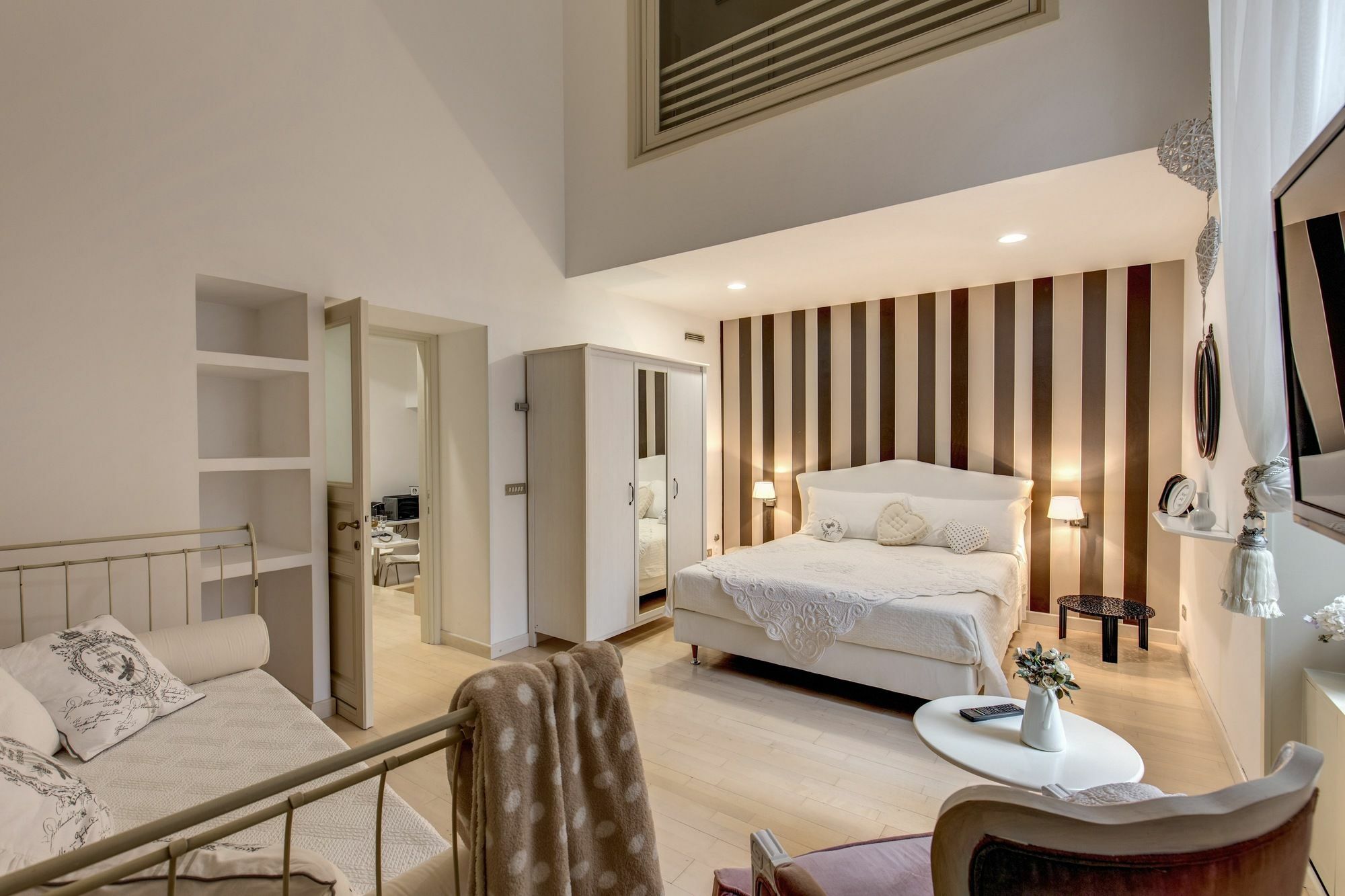 Trevi Miracle Suite Rome Bagian luar foto