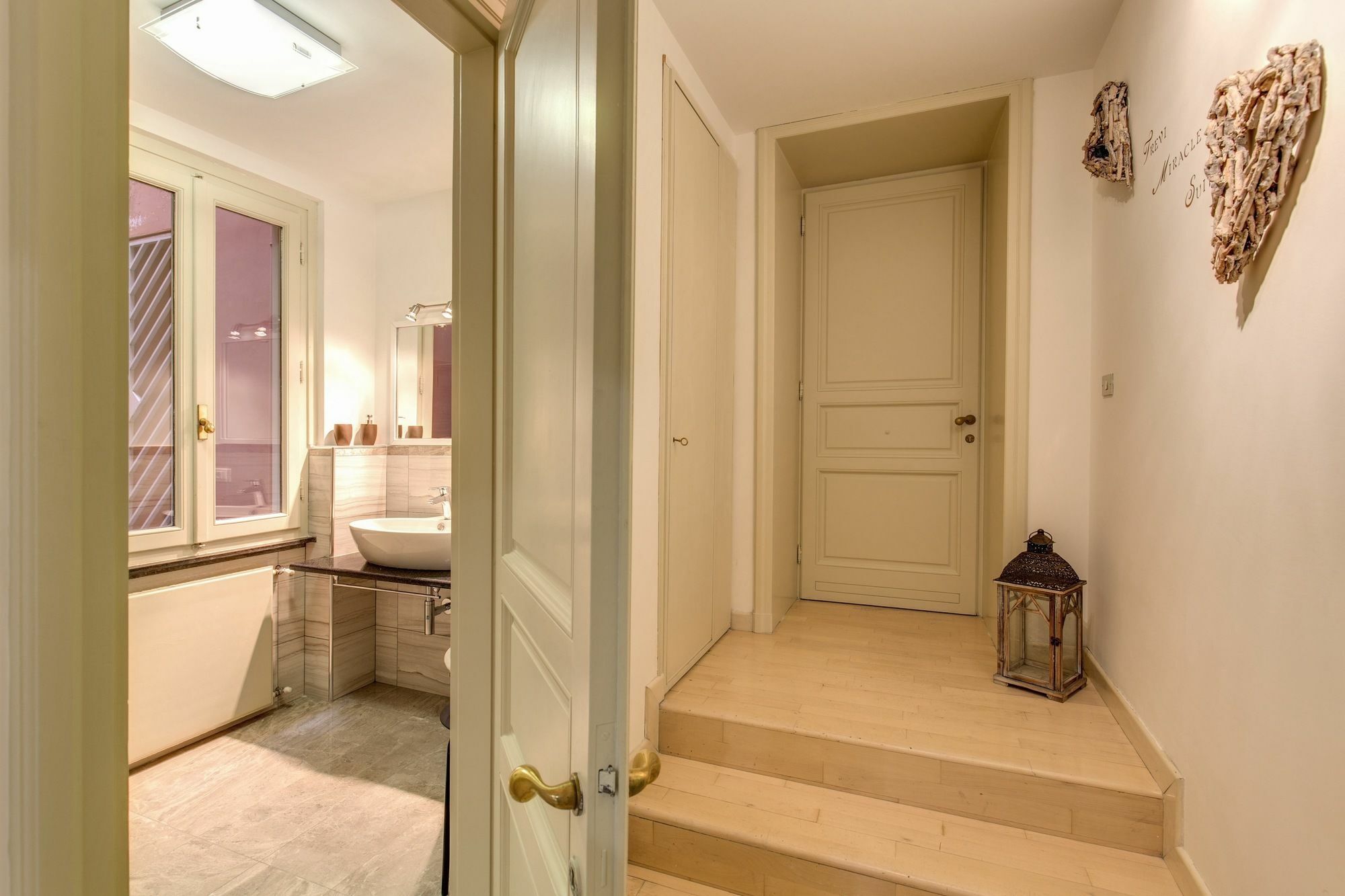Trevi Miracle Suite Rome Bagian luar foto